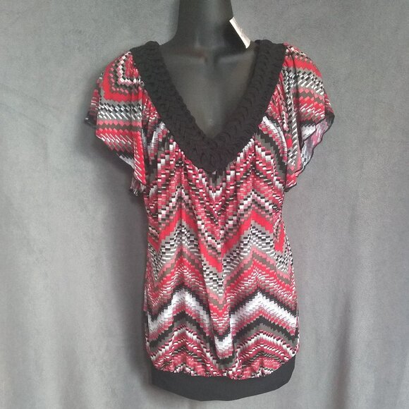 Wrapper Red Chevron Blouse | Braided V-Neck Detail - Picture 1 of 4
